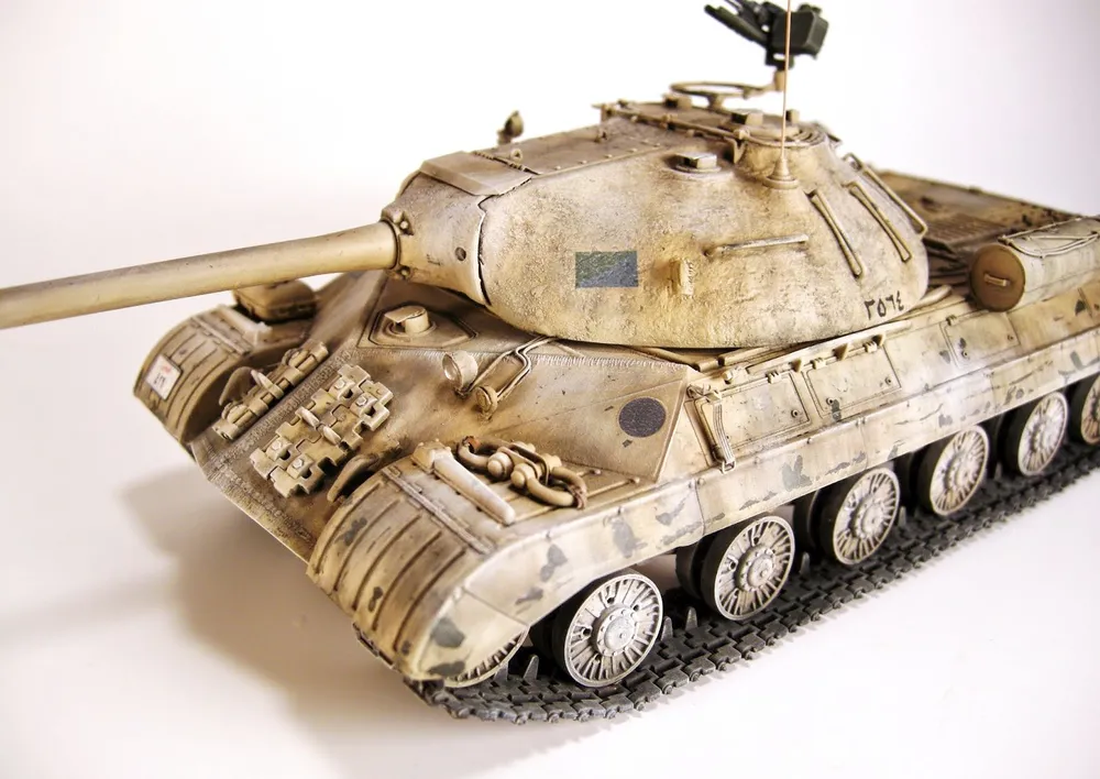 Trumpeter JS-3M Russian Heavy Tank (IS-3) 1/35