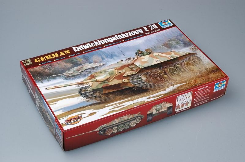 Trumpeter E-25 German Entwicklungsfahrzeug (Tank Destroyer) 1/35
