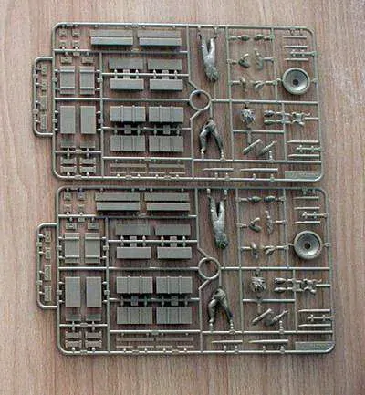 Tamiya German Tank Ammo-Loading Crew (4 figurky + munice) 1/35
