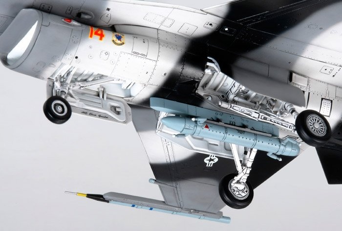 Tamiya F-16C/N Aggresor/Adversary 1/48