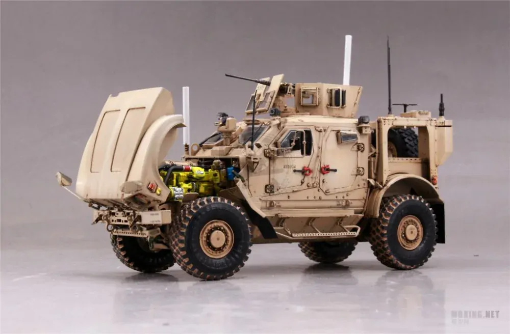 RFM U.S Mrap All Terrain Vehicle M1240a1 M-Atv With Full Interior 1/35