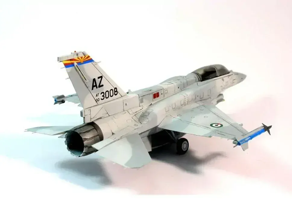 Kinetic F-16F UAE (Block 60) 1/48