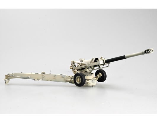 Trumpeter American M198 Medium Towed Howitzer late 1/35