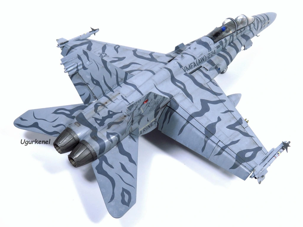 Kinetic F/A-18D ATARS Hornet 1/48