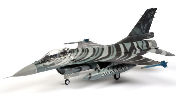 Kinetic F-16A Block 20 MLU Tiger Meet 2009 1/48