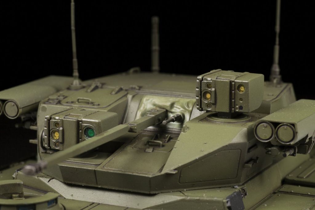 Zvezda Russian Heavy Infantry Fighting Vehicle TBMP T-15 Armata 1/35
