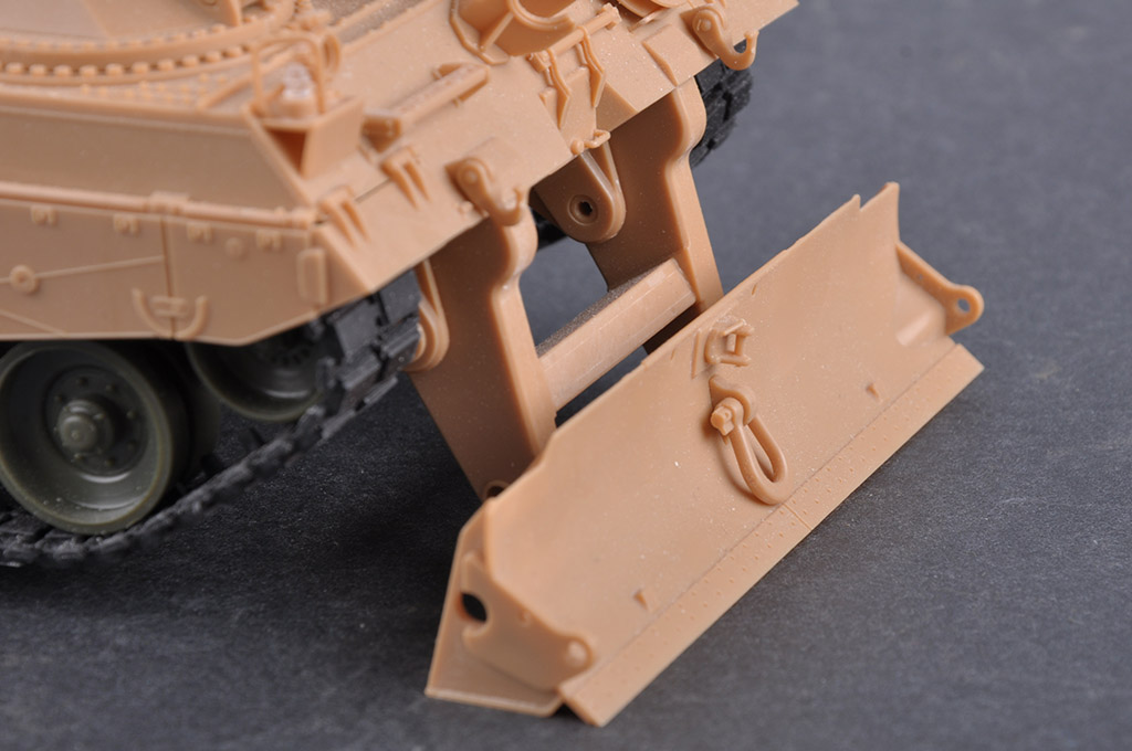 Hobby Boss Bergepanzer BPz3 “Buffalo” ARV 1/35