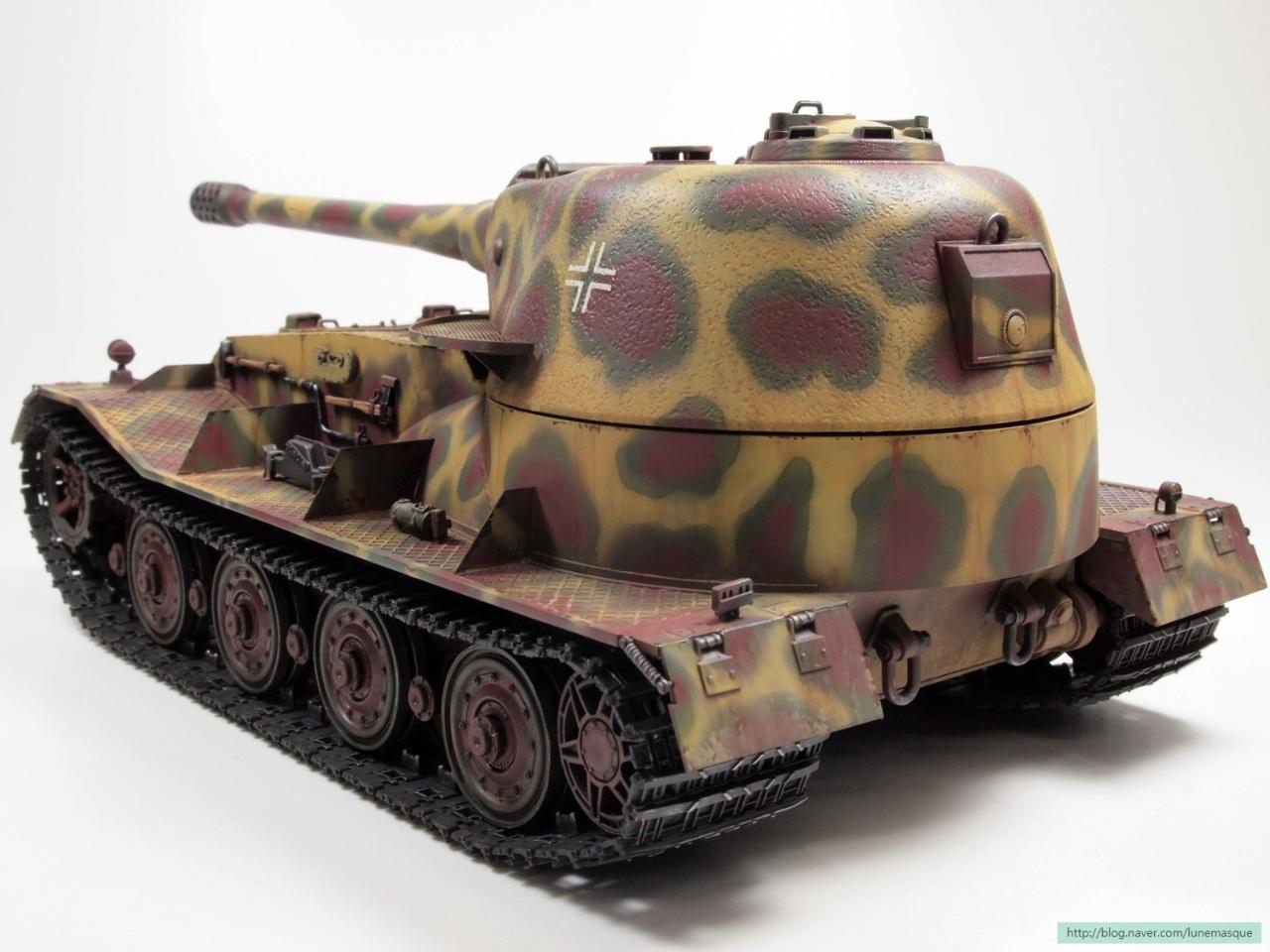 Amusing Hobby Panzerkampfwagen VK72.01(K) 1/35 | JM Modely