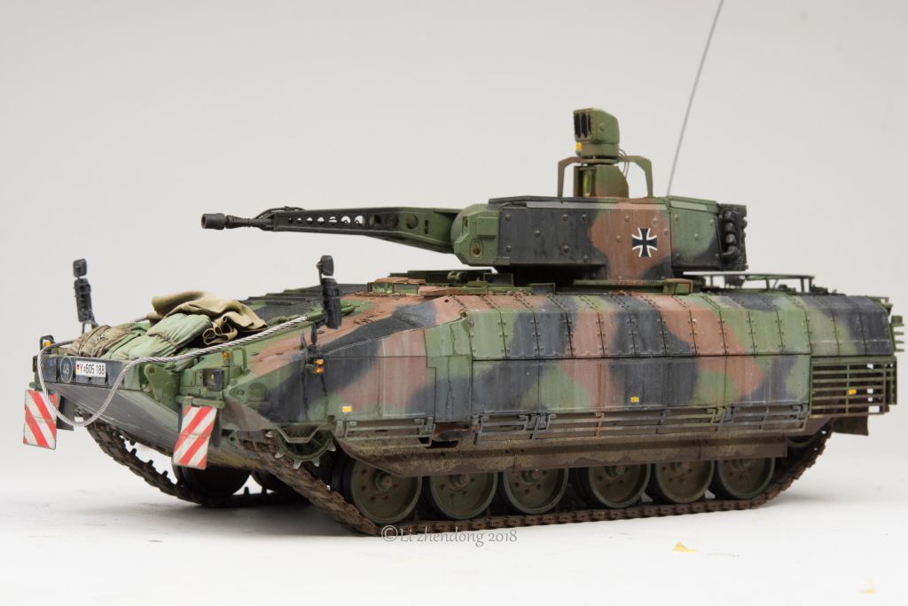 RFM German Schützenpanzer PUMA with workable Track links 1/35