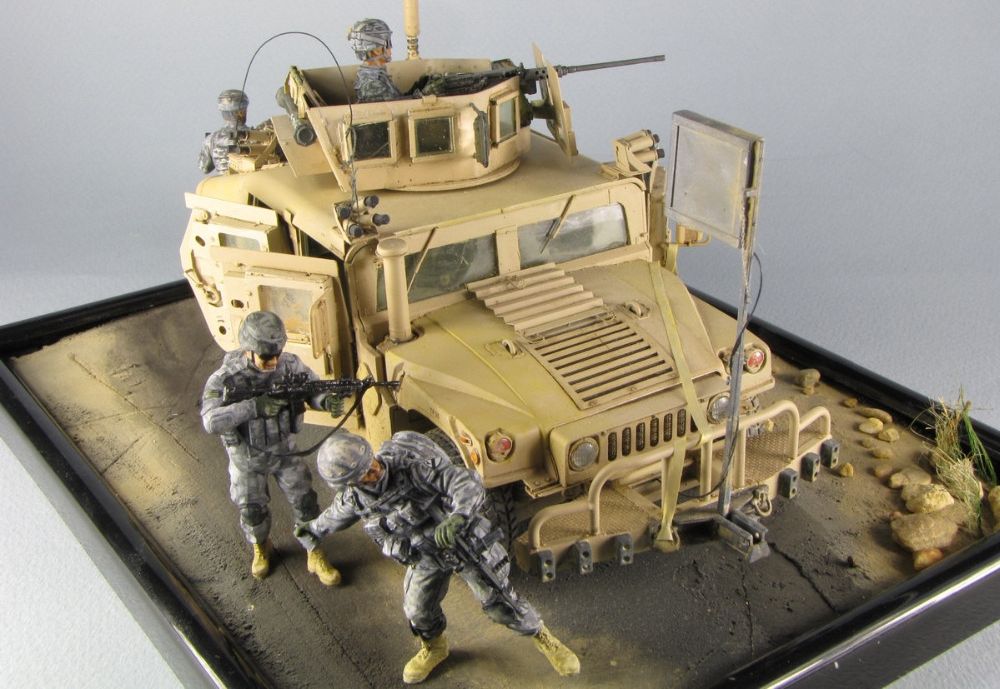 Bronco M1114 Up-Armored HA Tactical Vehicle 1/35