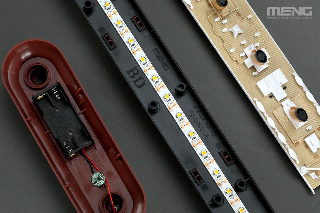 MENG R.M.S. Titanic (LED set!) 1/700