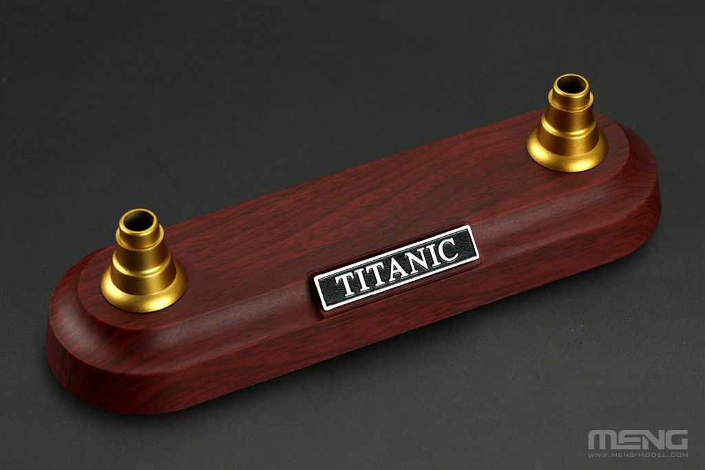 MENG R.M.S. Titanic (LED set!) 1/700