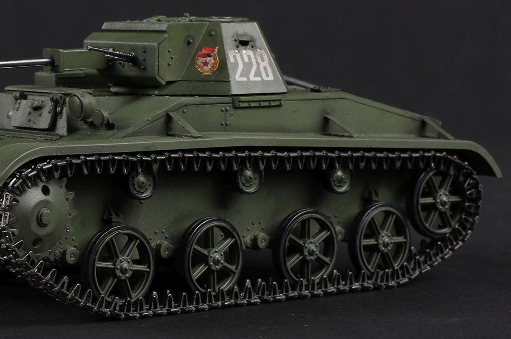 Hobby Boss Soviet T-60 Light Tank 1/35