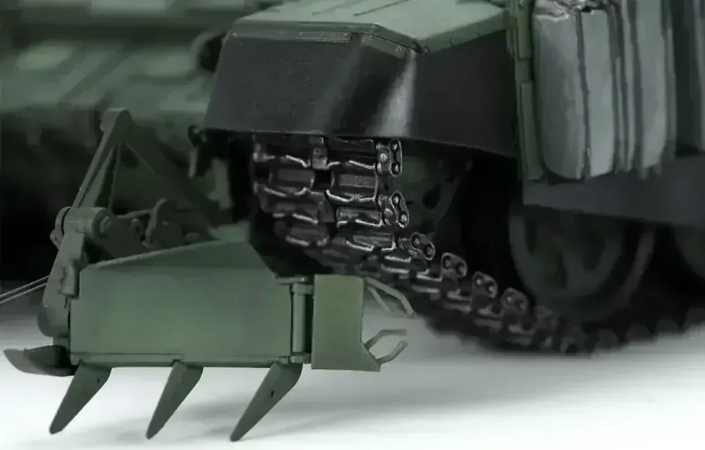 MENG T-72B3M w/KMT-8 Mine Clearing System - With Workable Tracks 1/35