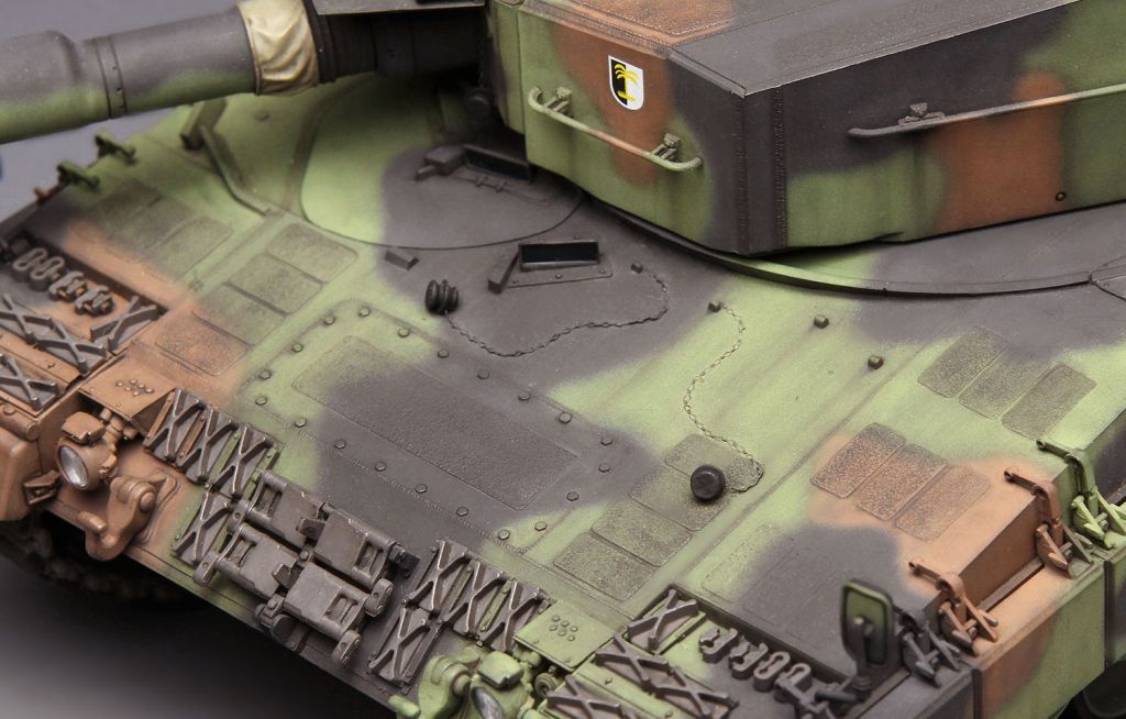 MENG German Main Battle Tank Leopard 2 A4 1/35