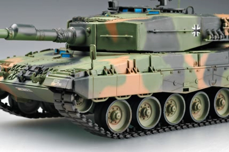 Hobby Boss German Leopard 2 A4 tank 1/35