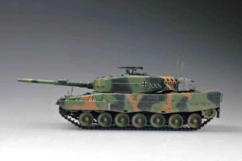 Hobby Boss German Leopard 2 A4 tank 1/35