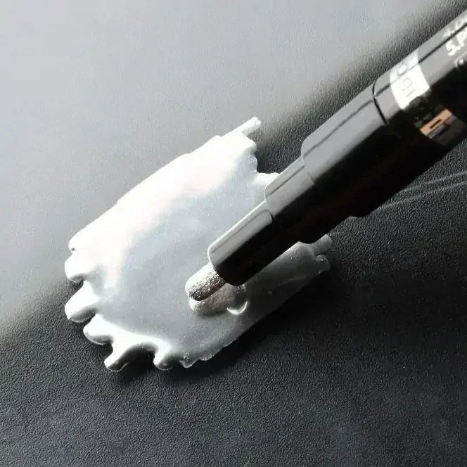 Chrome Paint Marker - 0,7mm / Popisovač chromový