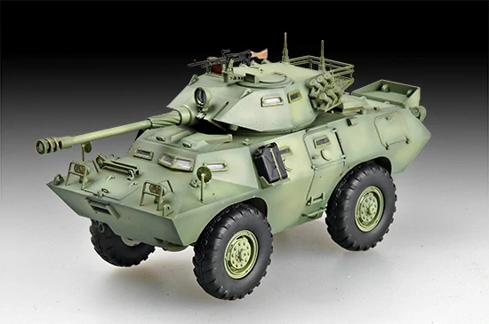 Trumpeter LAV-150 Commando AFV w/ Cockerill 90mm Gun 1/72