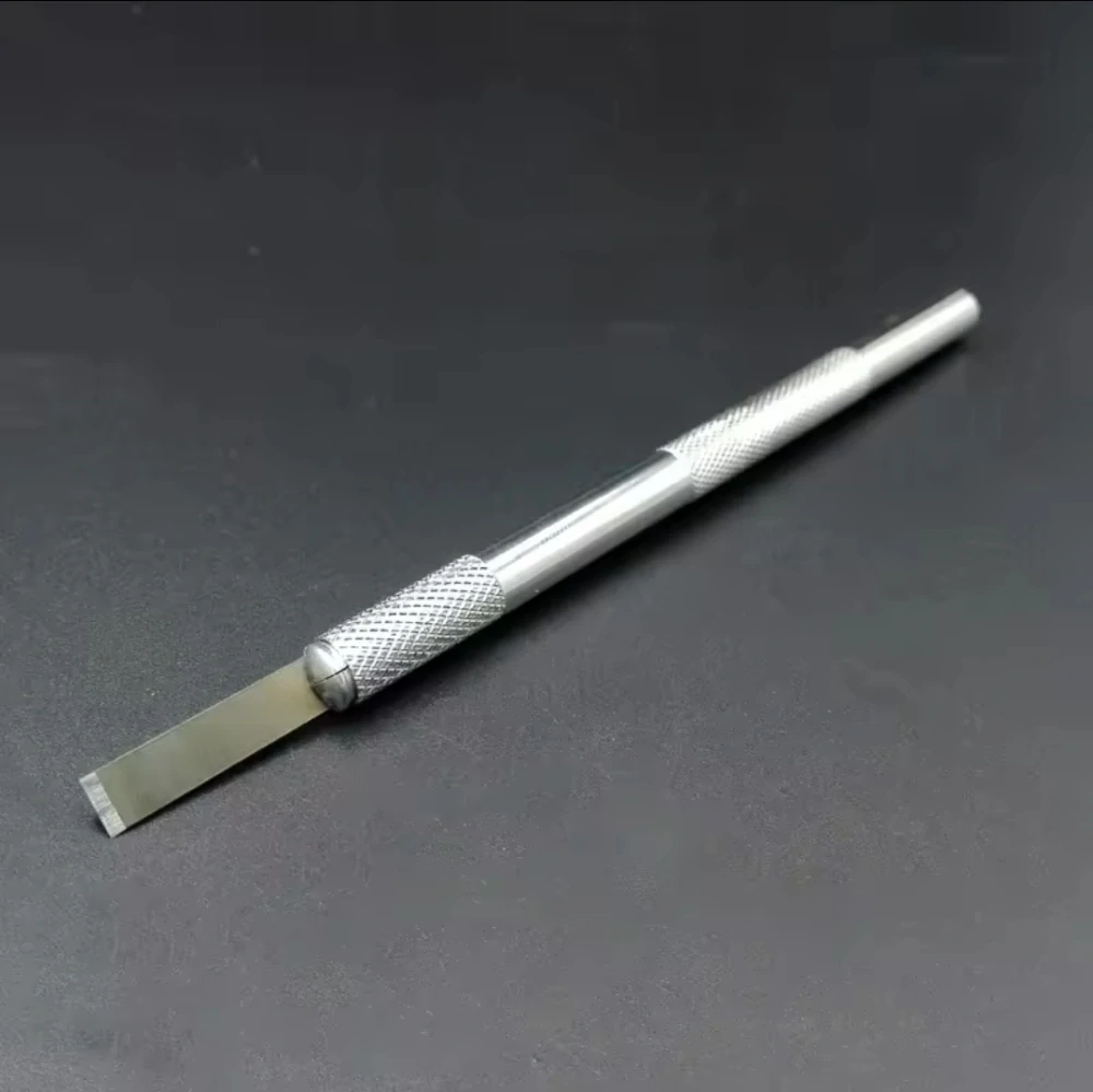 Modelářský nůž kovový plochý