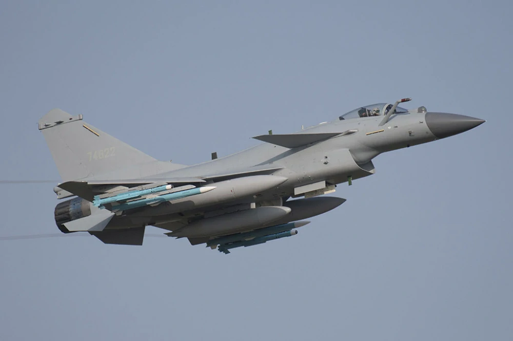 Trumpeter PLAAF J-10C Vigorous Dragon 1/48