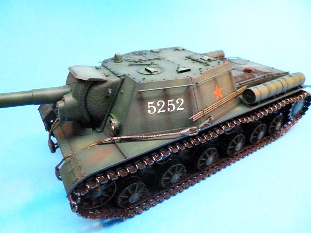 Trumpeter Soviet SU-152 Self-propelled Heavy Howitzer 1/35
