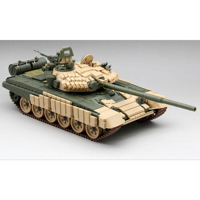 Amusing Hobby T-72AV Ukraine main battle tank 1/35