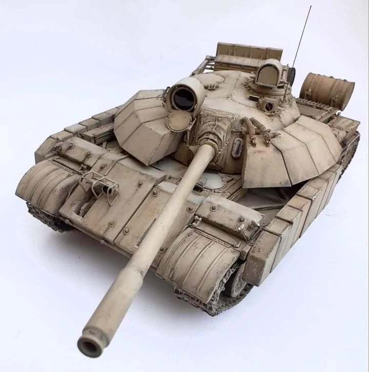 MiniArt Iraqi T-55 Al Faw/Enigma Soviet Made Base 1/35