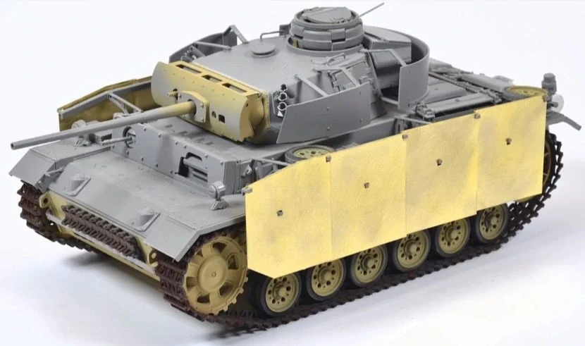 Takom Pz.Kpfw.III Ausf.M mit Schürzen 1/35