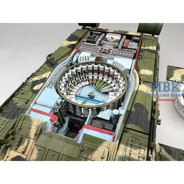 Amusing Hobby Russian Main Battle Tank T-80U Full Interior 1/35