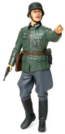 Tamiya German Field Commander 1/16