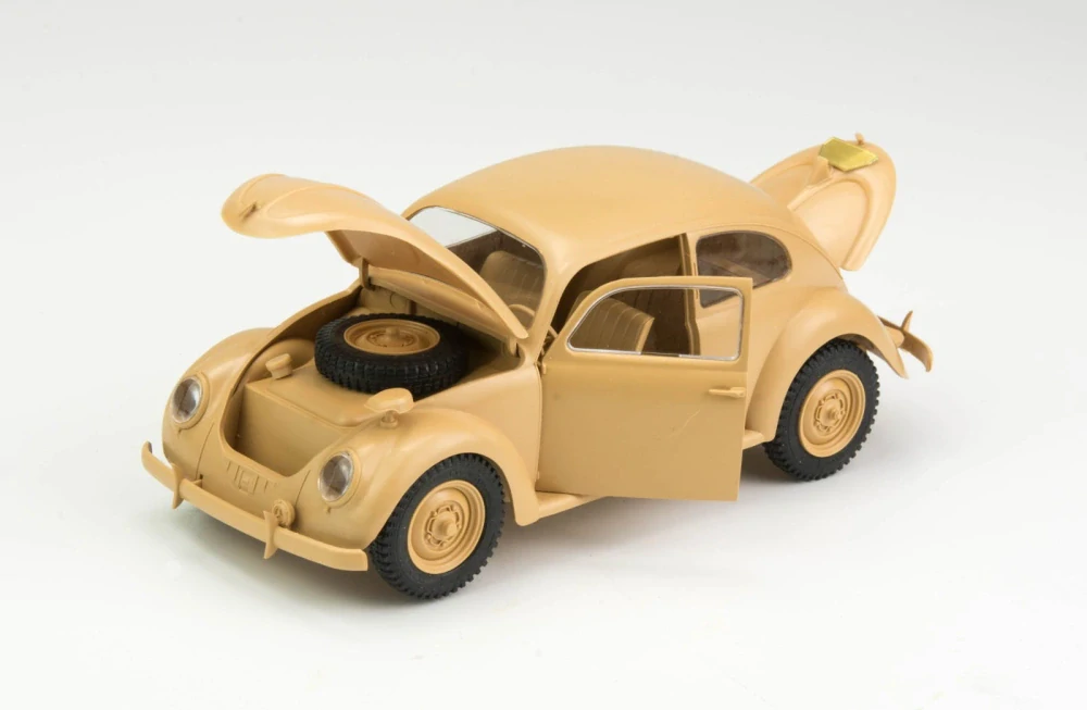 RFM German Staff Car Type 82E w/ full Interior 1/35