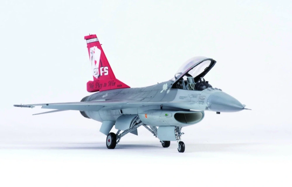 Minibase F-16A Block 20 Fighting Falcon 1/48 (Předobjednávka)