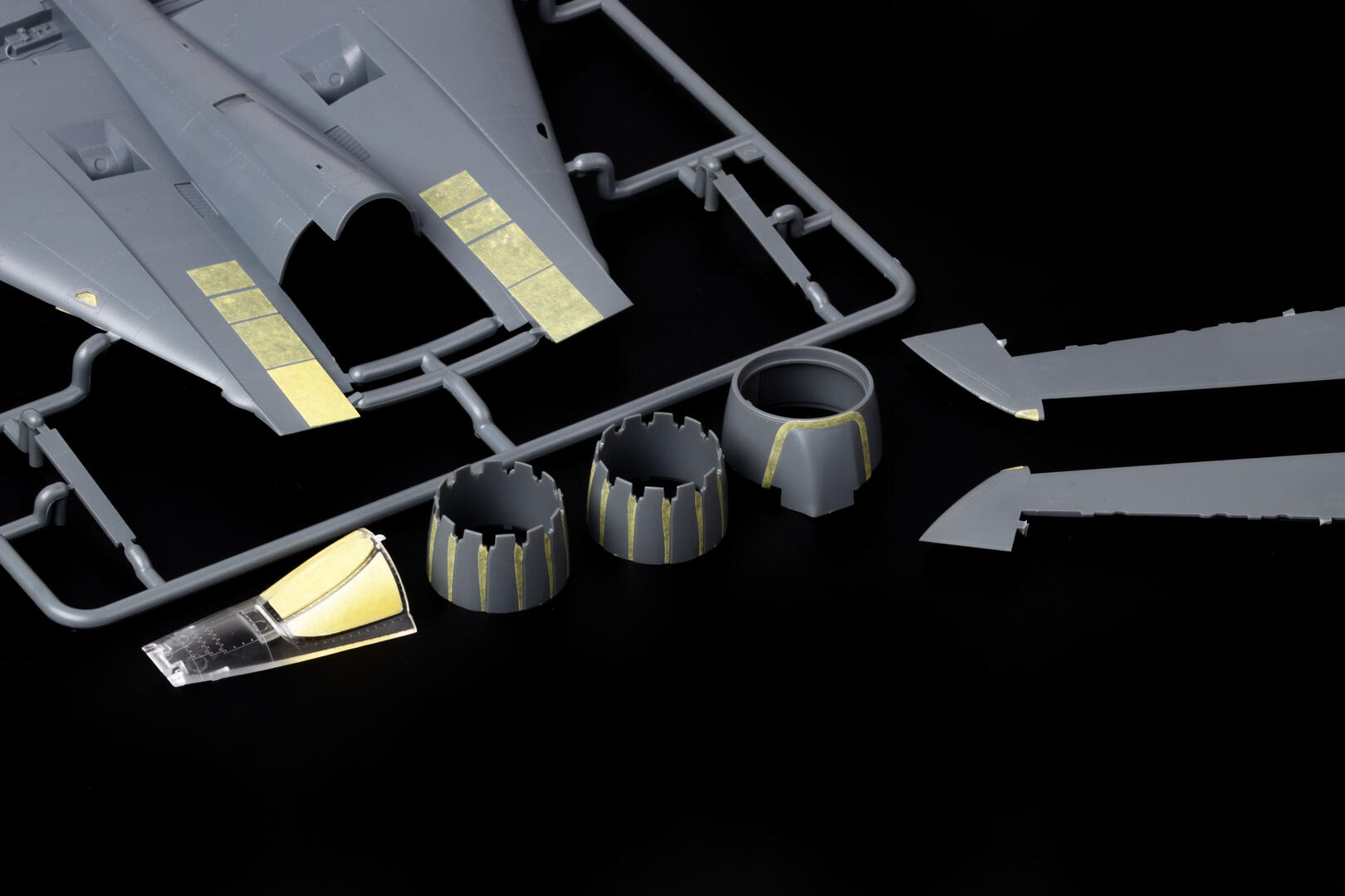 Eduard F-14D (GWH) - masky kabiny, protiskluz. plocha a trysek 1/48
