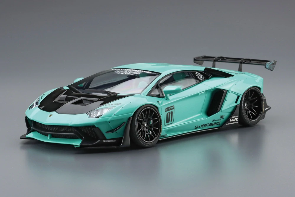 Aoshima LB-WORKS Lamborghini Aventador Limited Edition Ver.2 1/24