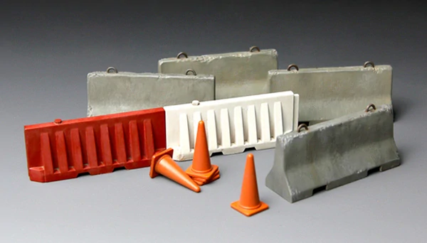 Meng Concrete & Plastic Barrier Set 1/35