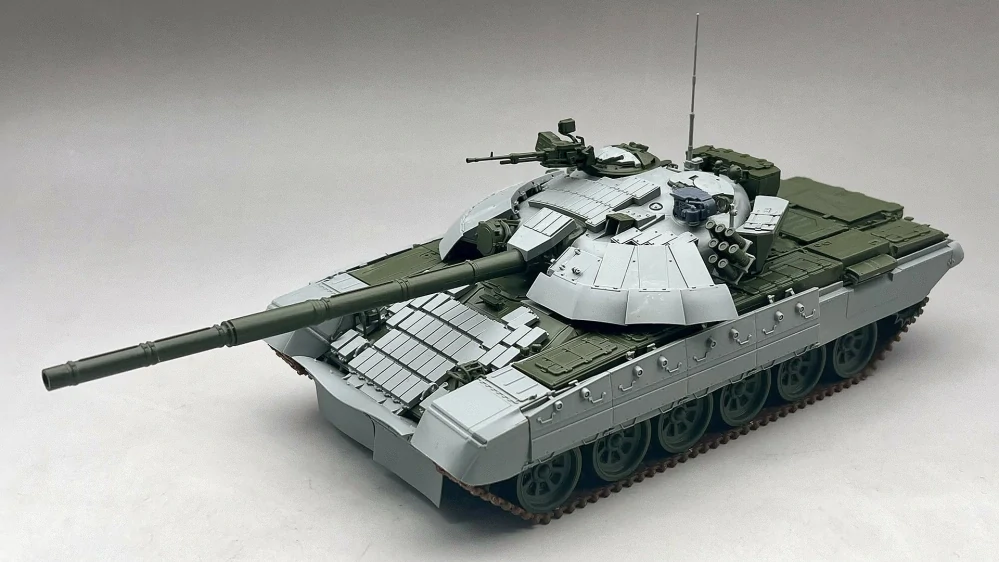 Amusing T-72AMT Ukraine Main Battle Tank 1/35 (Předobjednávka říjen)