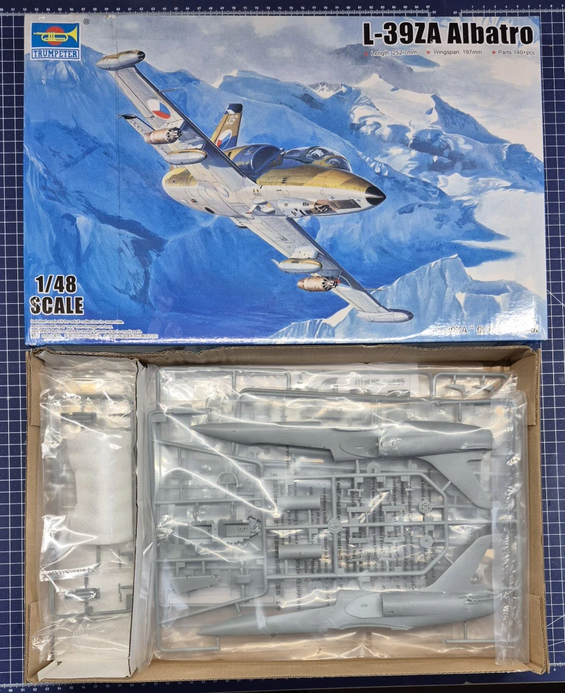 Trumpeter Aero L-39ZA Albatros (ČR) 1/48 - Poškozená krabice