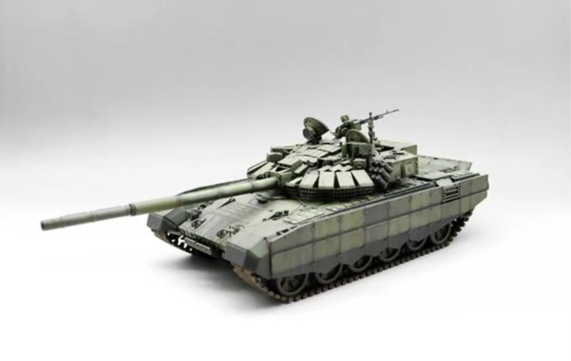 Amusing Hobby T-72B3 Arena - Russian Main Battle Tank 1/35 (Předobjednávka leden)