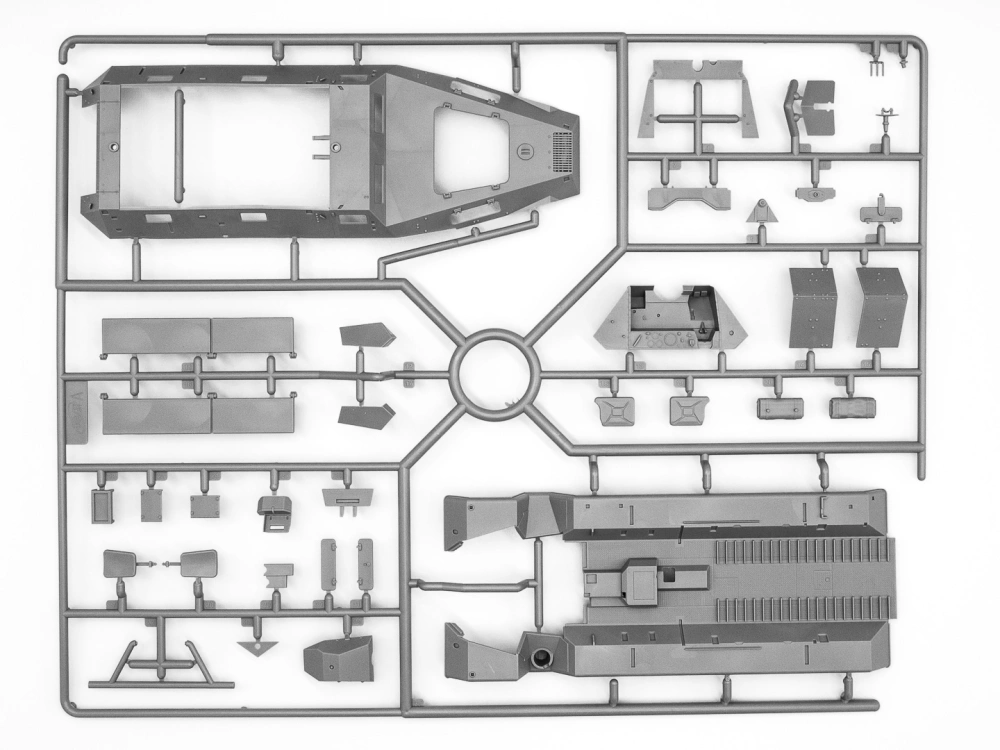 ICM Stuka zu Fuß with Crew 1/35 (Předobjednávka listopad/prosinec)