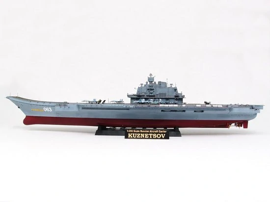 Trumpeter Admiral Kuznetsov Aircraft Carrier 1/350