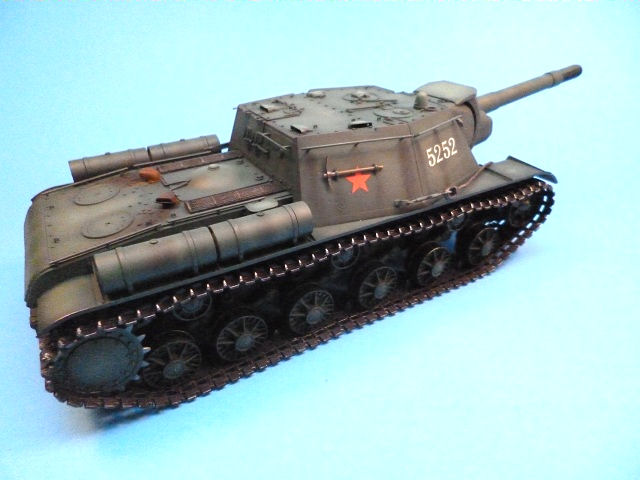 Trumpeter Soviet SU-152 Self-propelled Heavy Howitzer 1/35