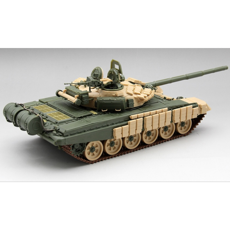 Amusing Hobby T-72AV Ukraine main battle tank 1/35