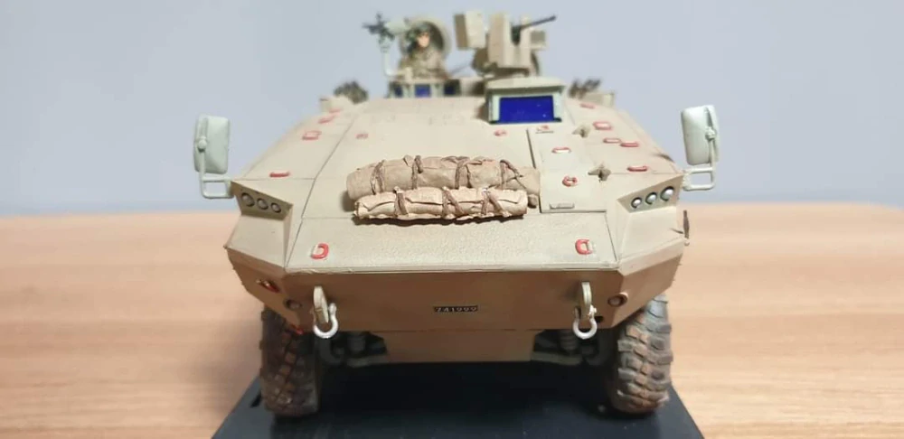 Hobby Boss IDF Eitan Wheeled APC 1/35