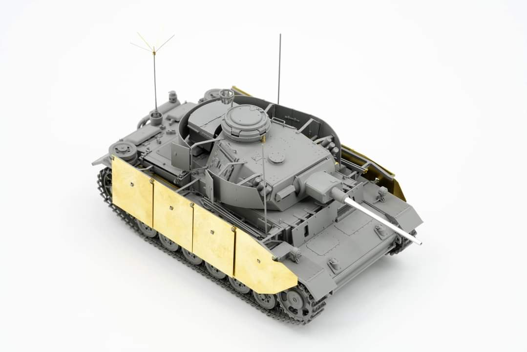 Border Model Pz.Bef.Wg.III Ausf.K with Schurzen 1/35