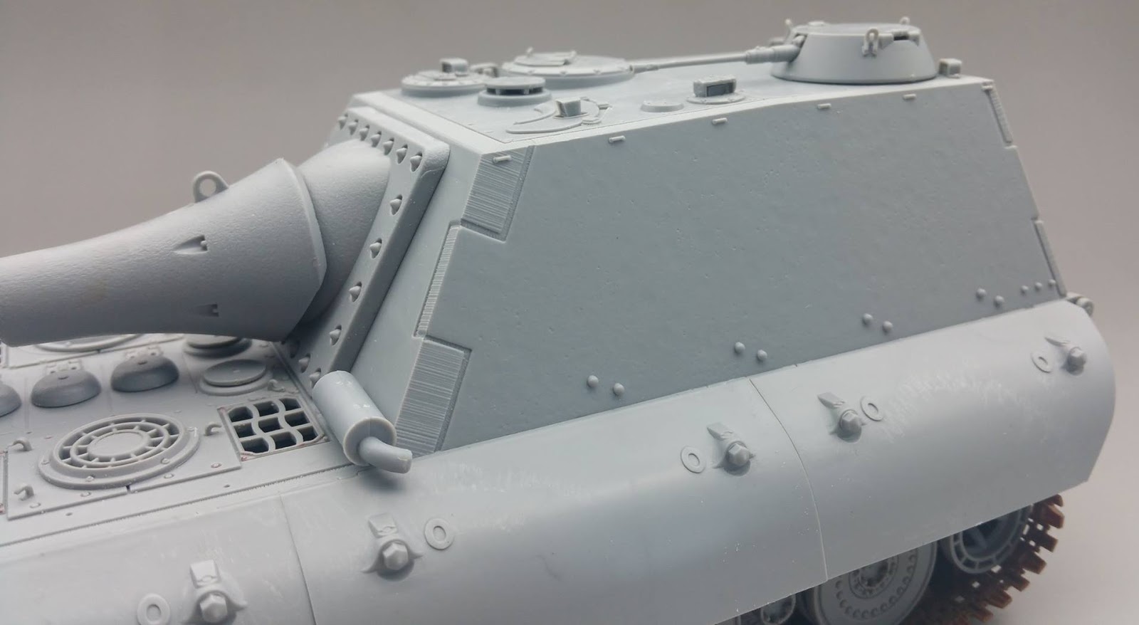 Amusing Jagdpanzer E-100 1/35