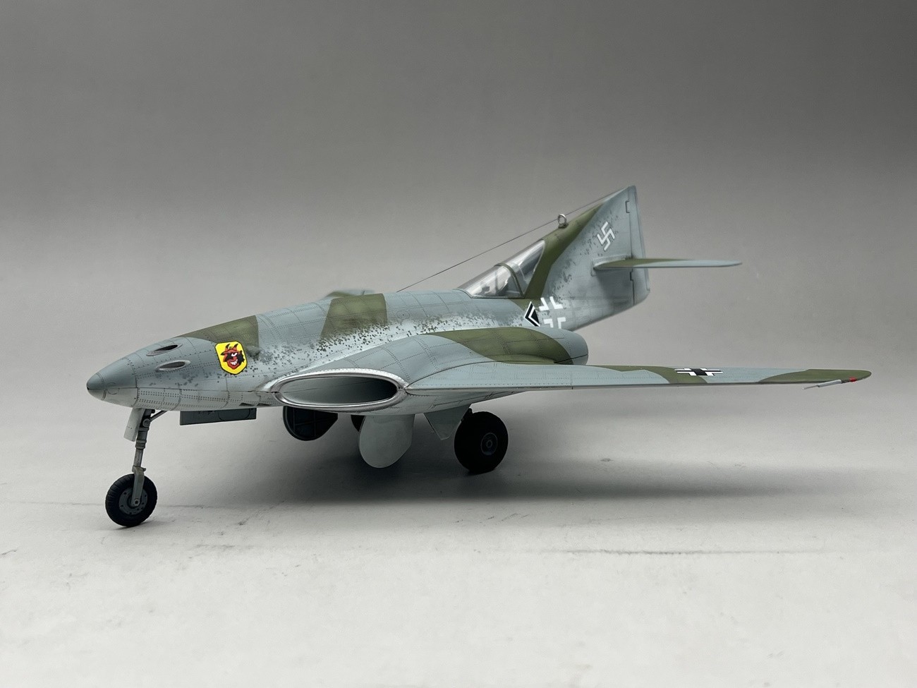 Amusing Hobby Me262 HGIII Entwurf III 1/48