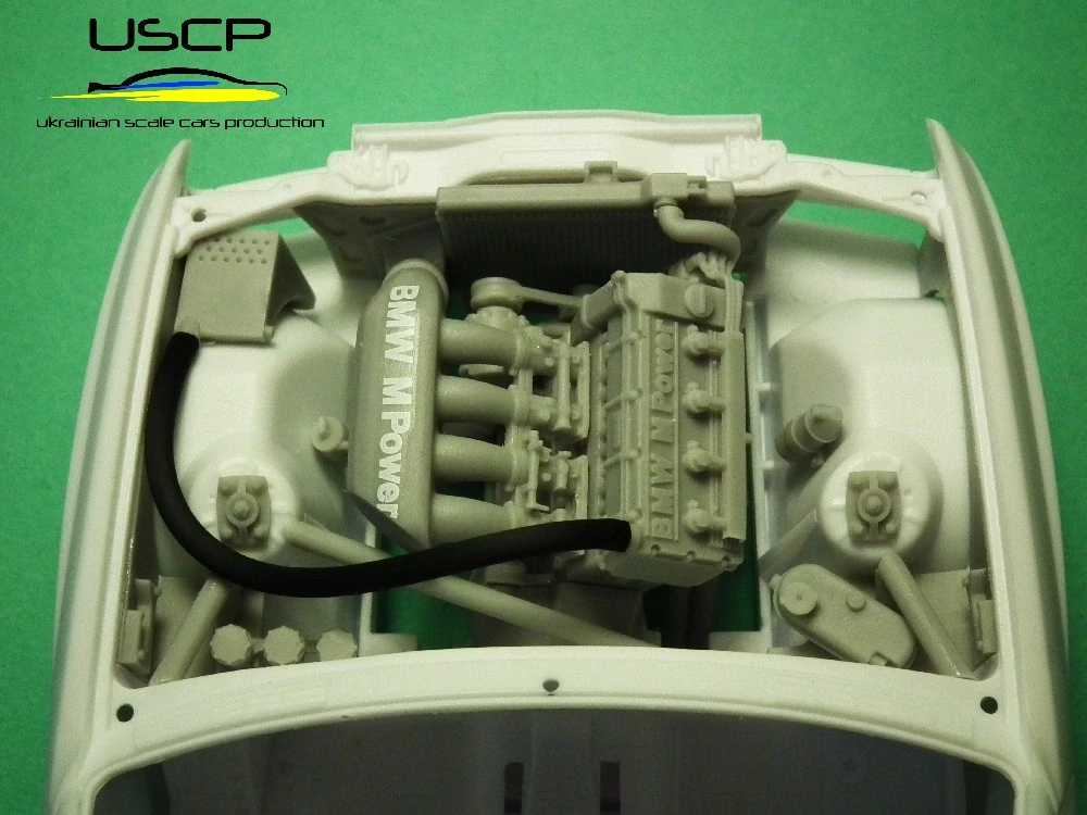 USCP BMW M3 E30 Racing Engine Bay Set - Motorový prostor 1/24