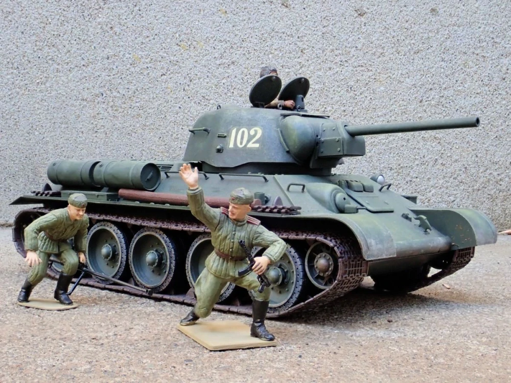 Tamiya T-34/76 "ChTZ" Version, 1943 Production 1/35