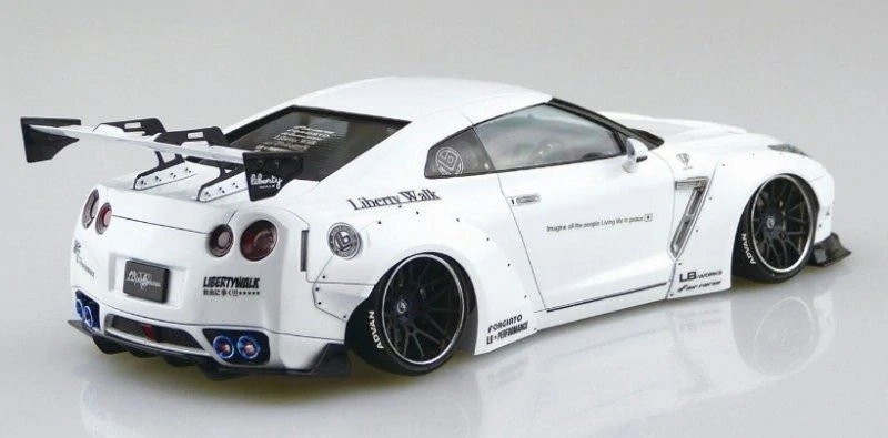 Aoshima LB Works Nissan R35 GT-R type 1.5 1/24